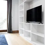 Apartament Househost Plac Na Groblach 5 *